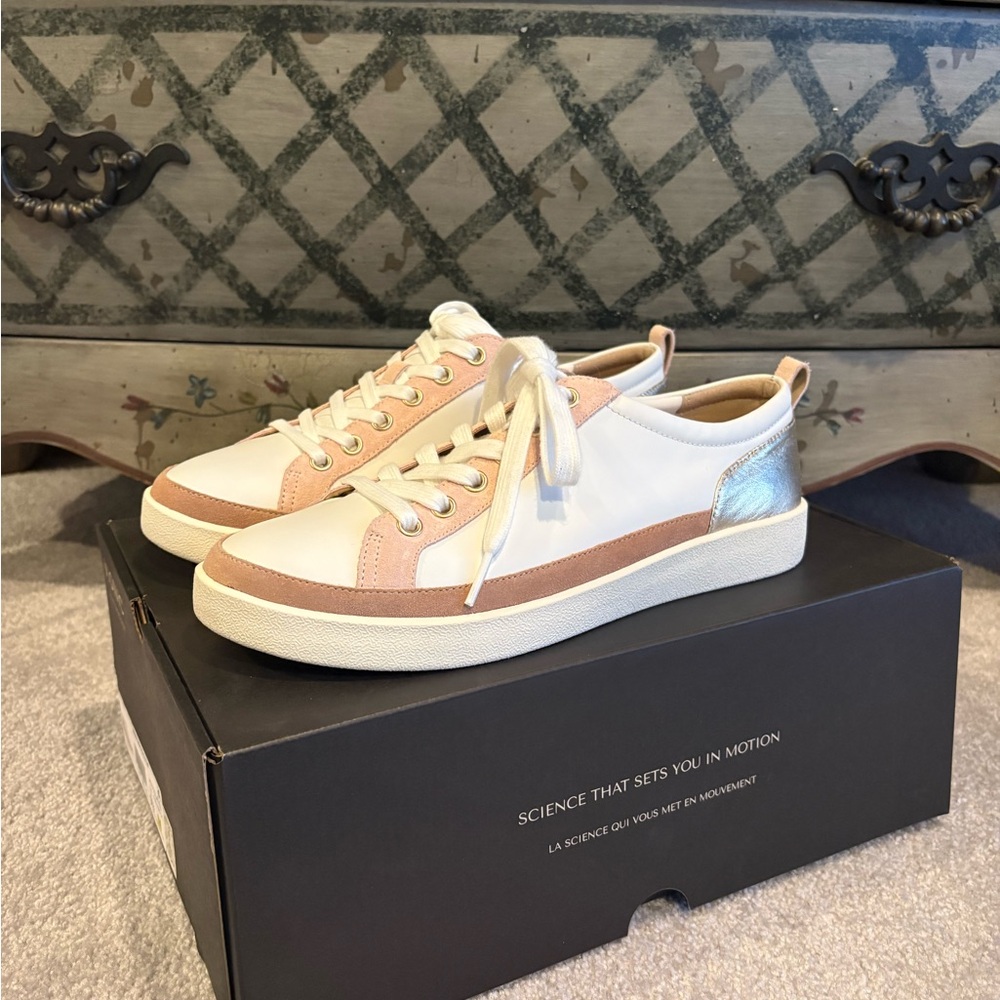 Vionic Women's Winny Sneaker in White, Pink, and Gold